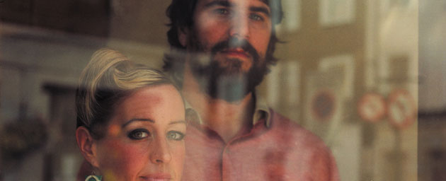 Quantic & Alice Russell with the Combo Bárbaro – Look Around the Corner