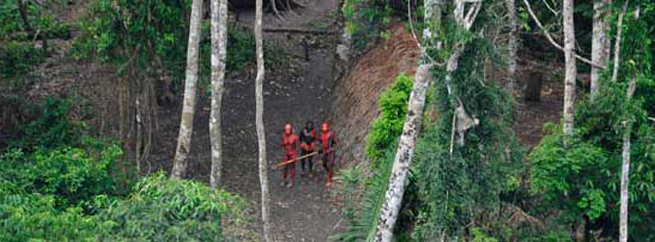 Incredible new photos of uncontacted Brazilian tribe