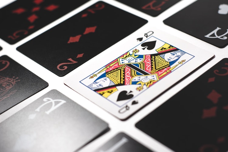 casino-queen-spades.jpg