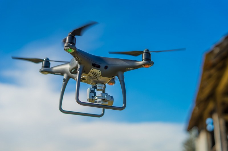 dron dji mini 4 pro combo plus rc2
