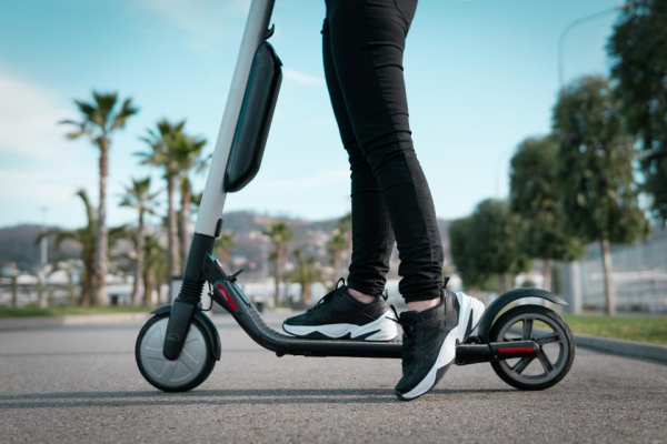 Electric Scooters Now in Rio | Sounds and Colours