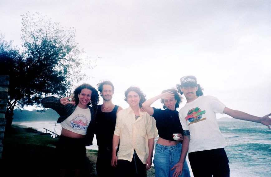 A Sounds and Colours premier: new EP by Exclusive Os Cabides